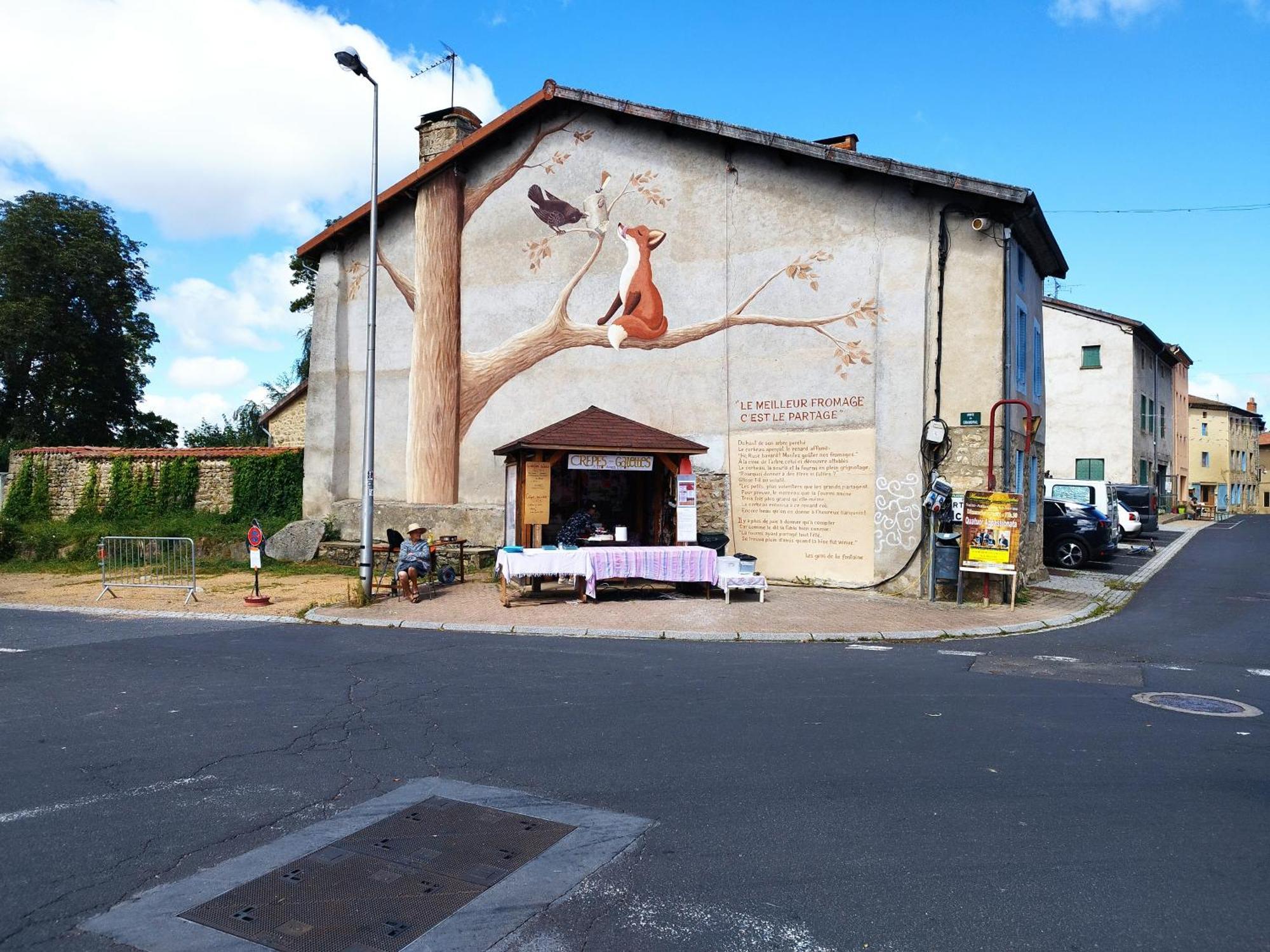 Jolie Maison De Bourg Tout Equipee 10Km D'Ambert Saint-Amant-Roche-Savine Room photo